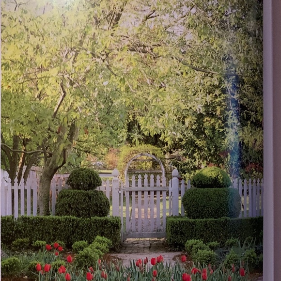 Book-Colonial Williamsburg. Beautiful photos - Picture 3 of 6
